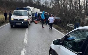 Sudar dva vozila: Povrijeđeno pet osoba, policija i hitna na terenu