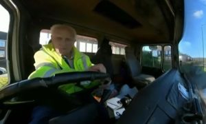 Za volanom 70 godina: Kamiondžija prošao ljekarski pregled u 90. godini VIDEO