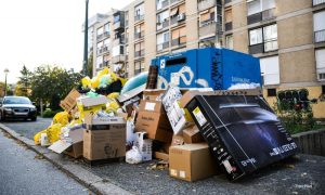 Zagreb zatrpan smećem: Radnici “Čistoće” se napokon vraćaju na posao