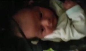 Čudesan prizor: Beba i majka spaseni poslije četiri dana u ruševinama VIDEO