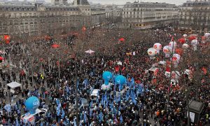 Drama u Francuskoj: Desetine hiljada ljudi protiv penzione reforme