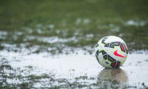 Dnevna doza humora: Fudbal po kiši