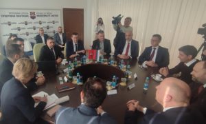 Počeo sastanak sa predstavnicima “Iskre”: Dodik i Višković polažu kamen temeljac