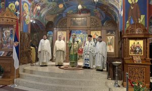 Liturgija u Libertivilu: Patrijarh Porfirije služio u manastiru Svetog Save