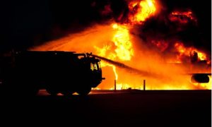 Veliki požar u pogonu drvne industrije: Vatrogasci se izborili sa vatrom, povrijeđeno jedno lice