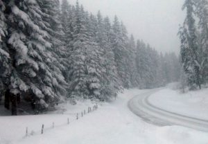 Snijeg i vjetar otežavaju otklanjanje kvara na dalekovodu