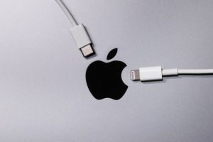 Apple ne odustaje: Biće USB-C, ali malo drugačiji