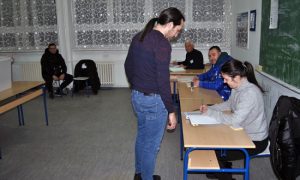 Vanredni izbori u Bratuncu: 12,8 odsto birača glasalo do 11 časova