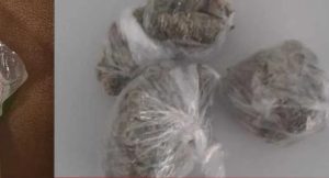 Policija pretresla auto i stan: Pronađeno više od dva kilograma droge, uhapšen dvojac