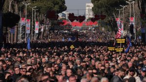 Protesti u Tirani, opozicija traži ostavku Edija Rame