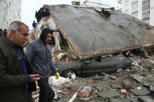 Čudo u razorenoj Turskoj: Jednogodišnja beba spasena nakon 53 sata ispod ruševina
