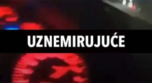 Uznemirujući video: Maloljetnici snimali divljanje autom i udar u stub VIDEO