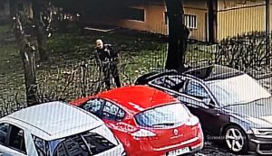 Snimak potvrdio: Pogledajte kako Vračar buši gume u Banjaluci VIDEO