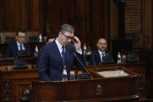 Prisustvuje Vučić: Počela sjednica Skupštine Srbije o KiM