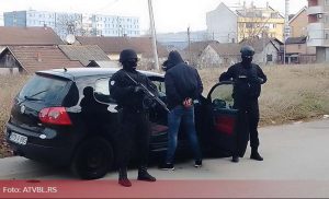 Žandarmerija hapsi u Banjaluci: Pretresi na više lokacija, pronađen kilogram kokaina VIDEO