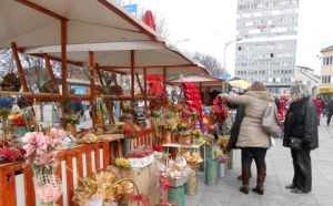 Rutinski ritual: Dan borbe za prava žena sveden na kupovinu poklona