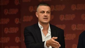 Mijatović osudio napad: “Nisu problem LGBT aktivisti, već pederi na vlasti”