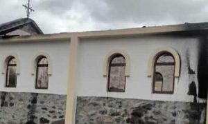 Uništeni krov i ikonostas: Izgorjela Crkva Svetog arhangela Gavrila