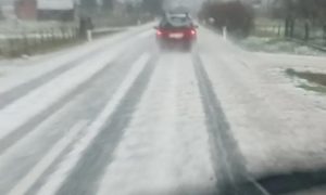 Vozačima se savjetuje oprezna vožnja: Led zasuo puteve u Kotor Varošu