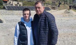 U društvu unuka: Dodik na Svetoj Gori