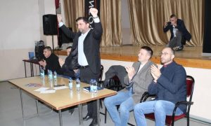 Petrović vjeruje u pobjedu: Ko je s narodom ne treba da se plaši