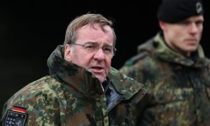 Pistorijus želi prekid sukoba: Nije vreme za odluku o članstvu Ukrajine u NATO-u