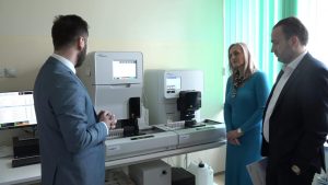 Uz podršku Vlade i Grada: Dom zdravlja dobio novi automatski analizator urina za najnaprednije laboratorijske analize