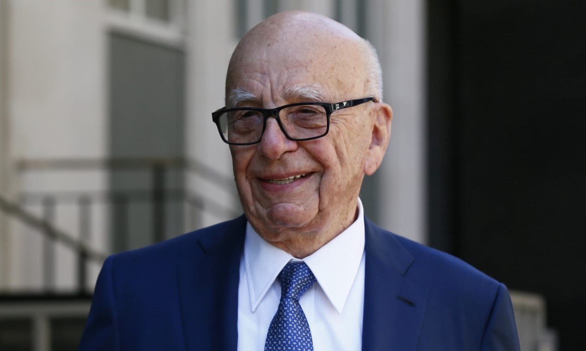 Iza sebe ima četiri braka: Milijarder u 93. godini zaprosio djevojku