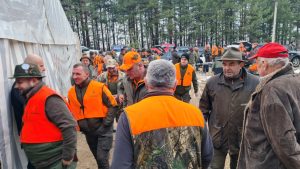 “Vučiji dani na Ozrenu” okupili 900 lovaca: Vukovi uočeni, odstrijeljene lisice