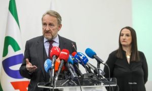 Psovke i pljuvanje: SDA nije dobro podnijela izbacivanje iz vlasti u Federaciji BiH