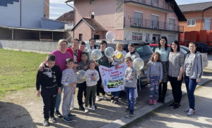 Humano! Mališani s poteškoćama u razvoju u BiH dobili automobil iz Njemačke