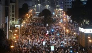 Protest u Izraelu: Na ulicama 300.000 ljudi, probijen kordon, pokušaj blokade auto-puta VIDEO