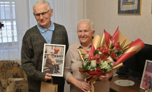 Romantični baka i deka iz Banjaluke: Gradonačelnik obradovao ovaj bračni par VIDEO