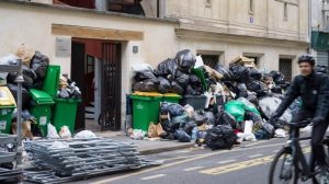 U štrajku radnici čistoće: Ovako danas izgleda Pariz FOTO