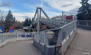 Nadležni ne reaguju: Raspada se još jedna banjalučka pasarela FOTO