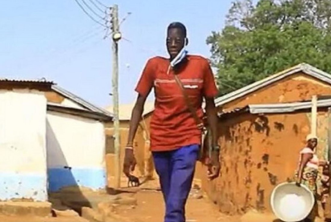 Prijeti da obori rekord: Ima skoro tri metra i ne prestaje da raste