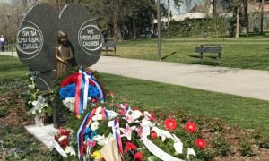 Godišnjica NATO agresije: Položeni vijenci na spomenik stradaloj djeci