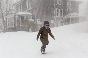 Snijeg prekrio veći dio zemlje: Otkazani letovi i zatvorene škole u Velikoj Britaniji
