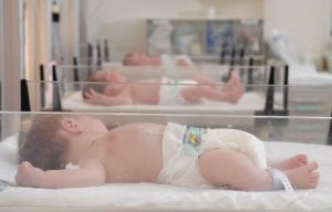 Ogrijali srca roditelja: Srpska bogatija za 24 bebe
