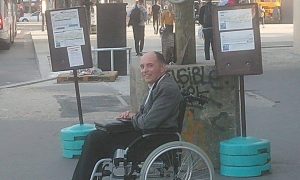 Bezobzirnost prema osobi sa invaliditetom: Vozač autobusa izbacio sve putnike