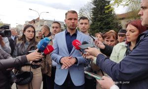 Kraj „bune“ u centru Banjaluke: Autoprevoz nije ušao u posjed, Stanivuković ostavio „patrolu“ VIDEO
