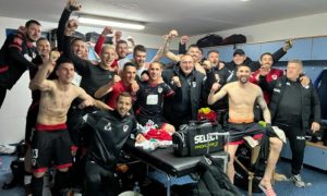 Igrači nisu krili sreću: Veliko slavlje fudbalera Borca nakon pobjede VIDEO