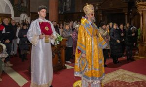 Vladika banjalučki Jefrem poručio na liturgiji: Niko nema pravo da nas porobljava