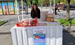 Slatkišima u borbu za život: Banjalučanke osmislile kako da pomognu sugrađanki FOTO/VIDEO