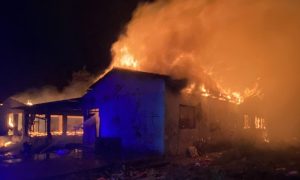 Buknula vatra u kampu: Članovi pravoslavnog bratstva Stupovi spasili djecu