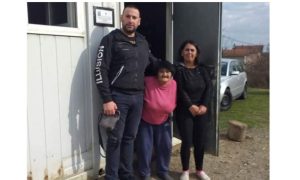 Težak život Zorića iz Dervente: Neuslovni limeni kontejner dom Mike i kćerke Mirjane