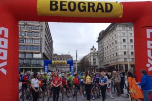 Na dva točka kroz 15 gradova: Počela trka Beograd – Banjaluka