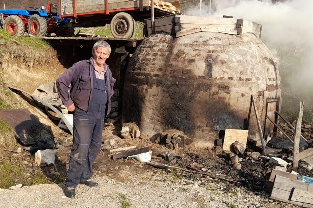 U ovom poslu zarada od više hiljada evra je sigurna! Čiča Momčilo: “Sve što proizvedemo to prodamo” FOTO