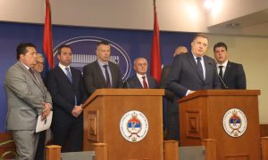 Dodik sa liderima političkih stranaka: Potpisana izjava o zaštiti imovine Srpske