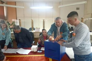 Incident u Podgorici: Birač nasrnuo na članove biračkog odbora, reagovala i policija